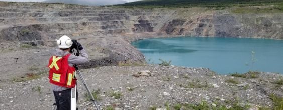 mine rock, photogrammetric 3D models, pit slope stability