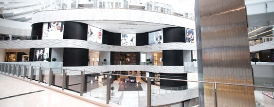 thu_Retail